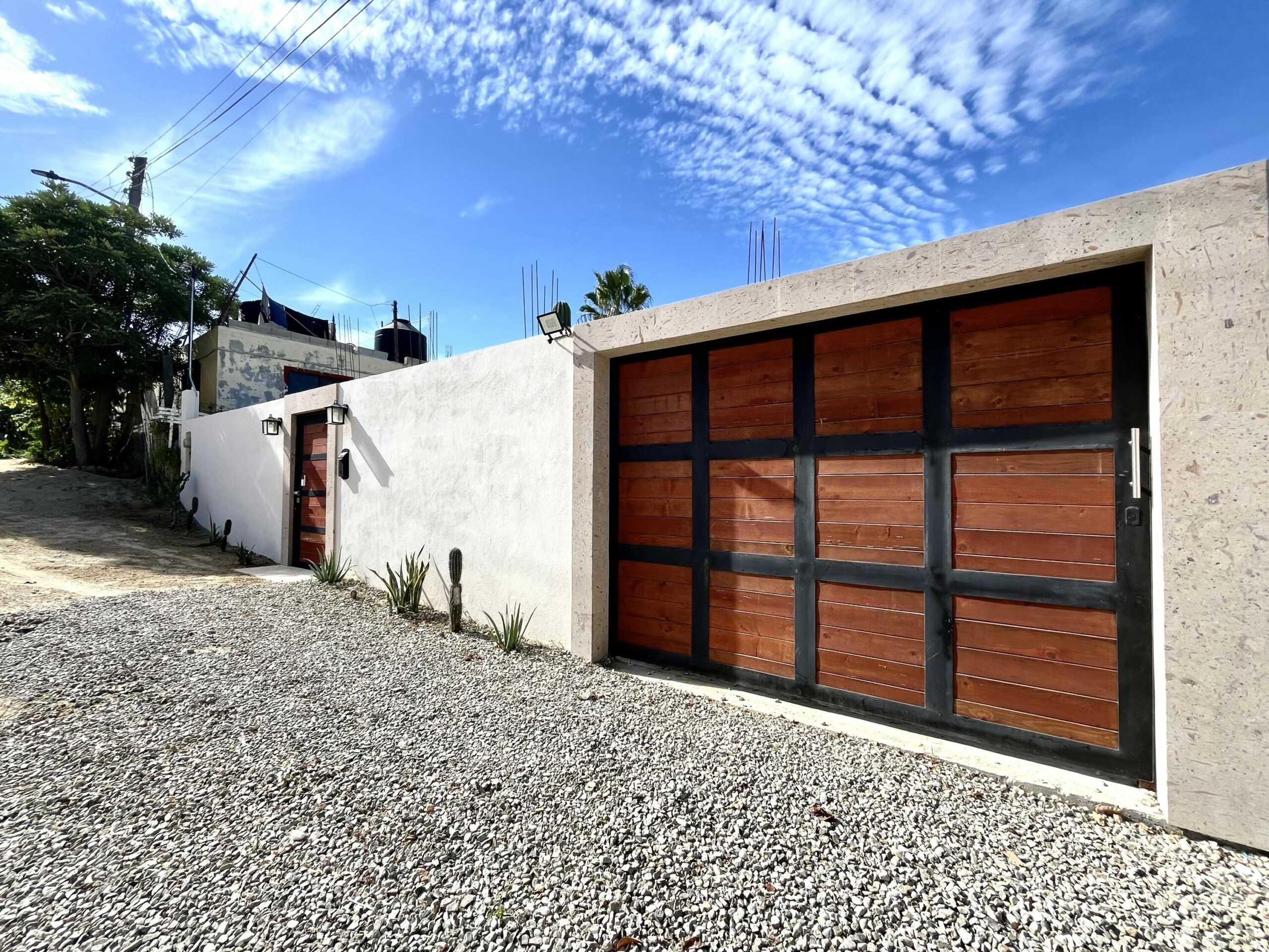 Los Cabos Punta Arena Ideal for a permanent residence or family or an investment property. The house is a very comfortable 3 bedroom 2 and a half bath house with the sleeping rooms below and the family living area above where you can enjoy the for sale