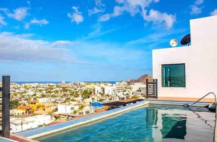 Los Cabos Maroma Los Cabos Boutique development located in El Tezal ( behind Santa Carmela Market), one of the fastest-growing and most desirable areas in Cabo San Lucas. This exclusive project offers only 8 units, with just 2 condos per floor, ensuring privacy and comfort.Each unit features:2 bedrooms,2 full bathrooms + 1 half bath, Open-concept kitchen, living, and dining area.Ocean for sale