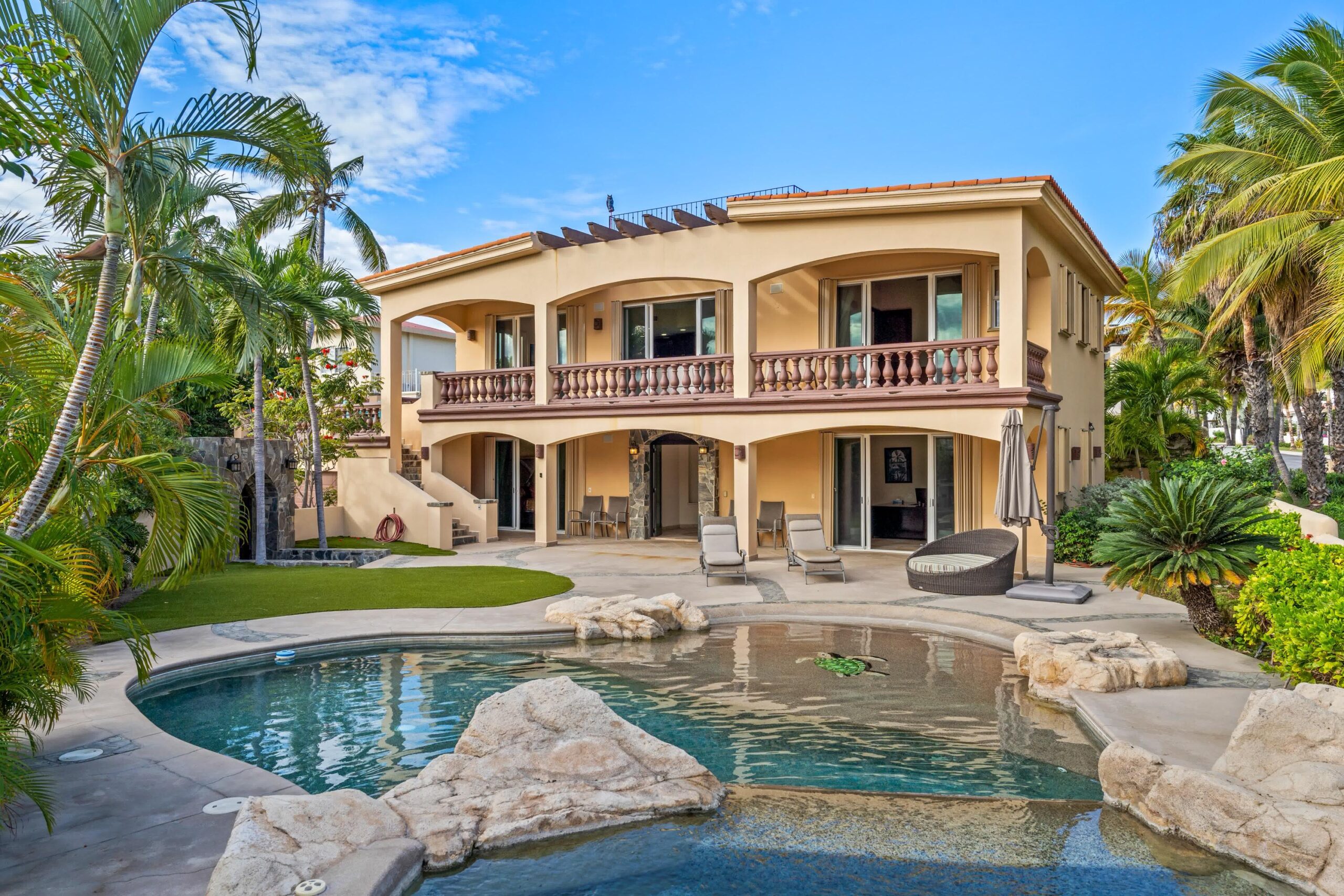 Los Cabos El Tezal-Oceanside:General Located along the highly sought-after Cabo Corridor, this charming 2-bedroom, 2-bathroom open-concept home is set within a lush, private garden oasis filled with mature tropical landscaping. The seamless indoor-outdoor layout flows effortlessly into a stunning lagoon-style pool, creating a peaceful, resort-like setting ideal for relaxing or entertaining.With its expansive grounds and prime location on the corridor just minutes from downtown Cabo San Lucas, the property offers incredible flexibility. Whether envisioned as a private residence, boutique event space and hotel, or future condo development, this is a rare opportunity to own a versatile property in one of Cabo's fastest-growing areas. for sale
