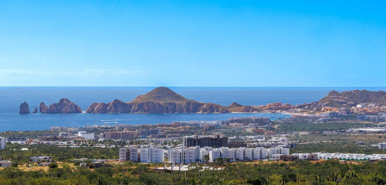 Los Cabos Alegranza This penthouse unit with its beautiful rooftop lounging area has spectacular ocean and estuary for sale