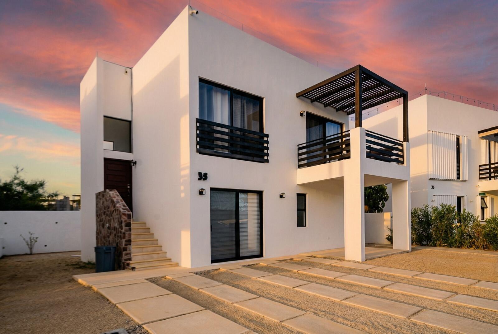 Los Cabos Residenciaslomastule Welcome to your slice of paradise in the San José Corridor, just moments from El Tule Beach, lowest price home in the neighborhood El Tule. Located in a secure gated community, this 3-bedroom, 3-bathroom home offers comfort, privacy, and coastal charm.The open layout is perfect for relaxing or entertaining, with multiple decks featuring beautiful ocean for sale