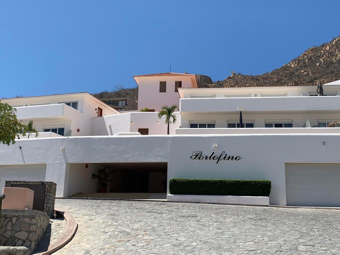 Los Cabos Avalon Owner Financing, pregunta por planes de financiamiento! Ubicado en una de las zonas con mayor crecimiento de El Tezal, Avalon ofrece una ubicación privilegiada con acceso rápido desde la Carretera Transpeninsular, a solo minutos del centro de Cabo y la marina.Condo de 3 recámaras, 2 baños y 2 estacionamientos con pérgola, ubicado en segundo nivel. Destaca por su distribución armónica y una cocina integrada con barra de granito, que aporta un acabado elegante y se convierte en el punto central del área social.Ubicado dentro de un desarrollo privado de ambiente sereno, con amenidades como alberca, BBQ y jardín. Una excelente oportunidad de inversión, precios por debajo del precio promedio del mercado en la zona, ofreciendo un valor difícil de encontrar hoy en día. Age for sale