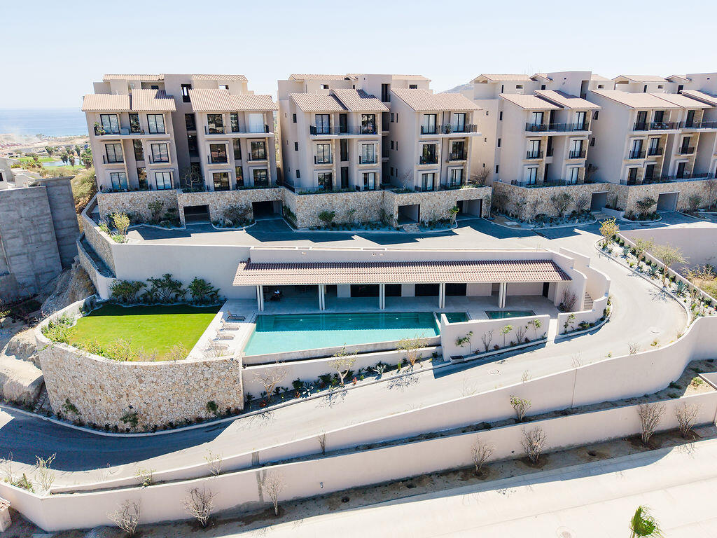Los Cabos Solaria Solaria D-201 combines modern design, comfort, and sweeping for sale