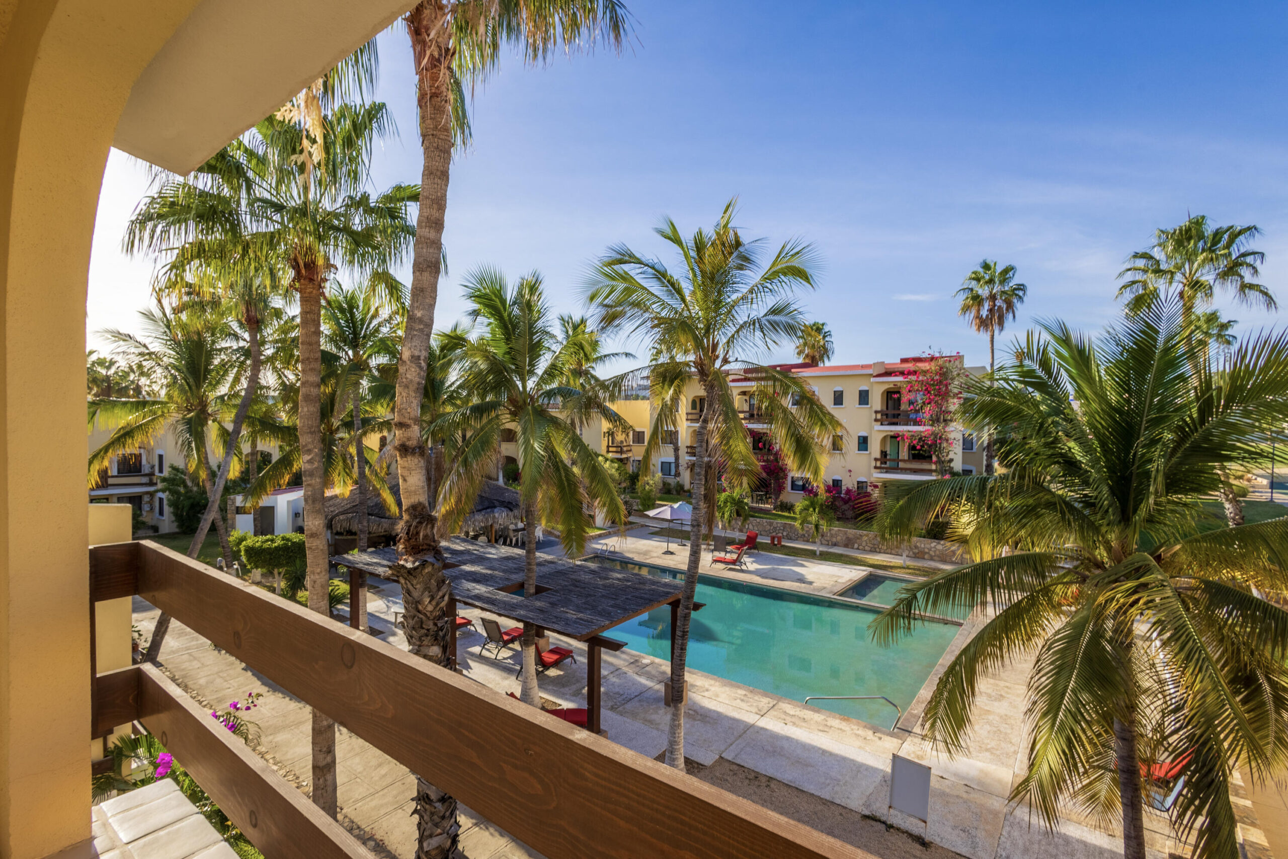 Los Cabos Idaho Condos Bright, spacious 2-bed, 2-bath condo, freshly updated with paint, updated cabinets, and quartz countertops. This stylish, move-in-ready home features a private patio just steps from a beautifully landscaped pool, plus access to the shared rooftop terrace with sweeping ocean for sale