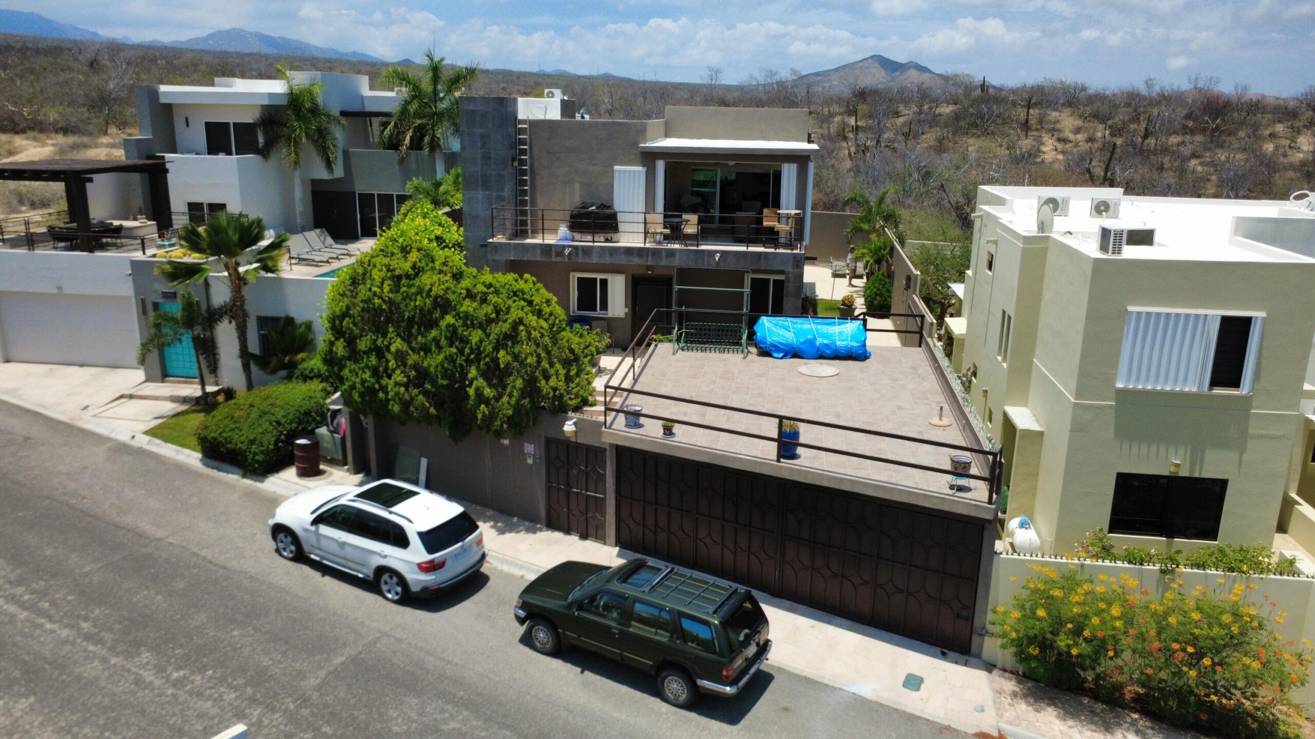 Los Cabos Cabo Bello Casa Granite, situated in the beachside gated community of Cabo Bello, brings together coastal living and everyday comfort just a short stroll from the swimmable beach. The main residence features three bedrooms and three bathrooms, of which two of these bedrooms are on a separate and private side of the house sharing an ocean for sale