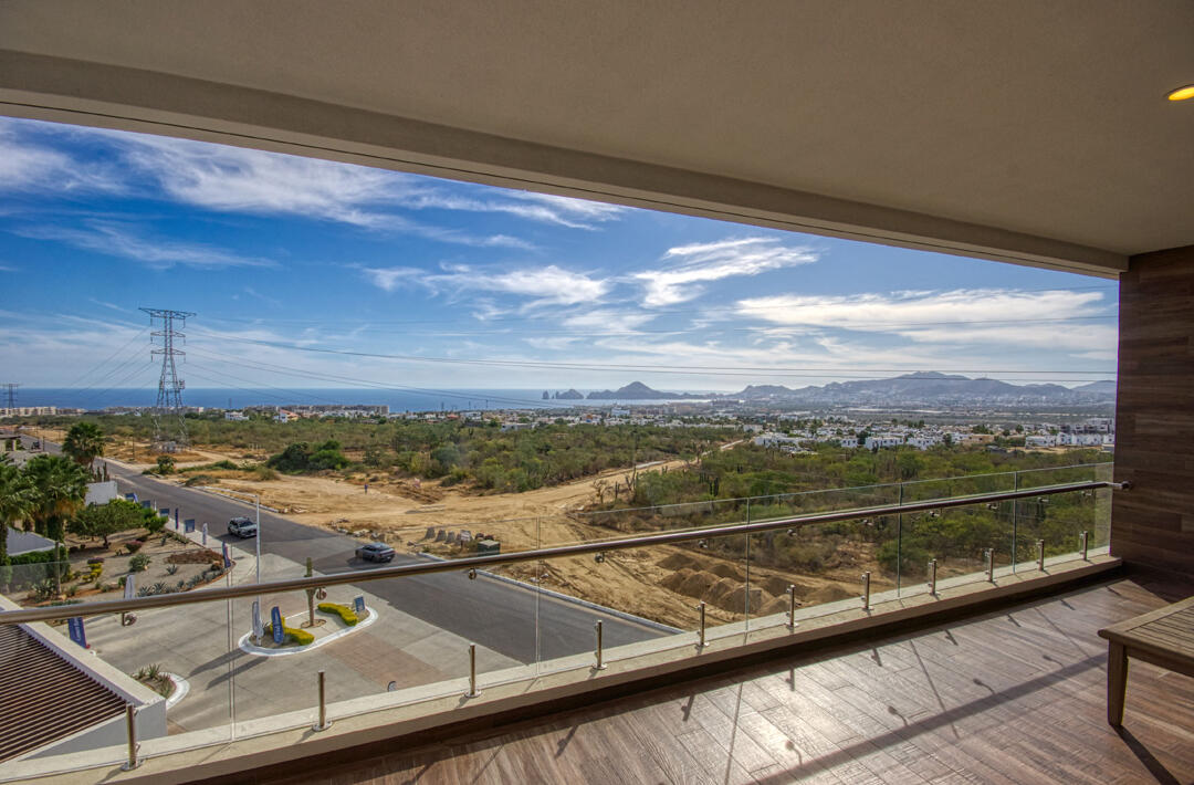 Los Cabos Duara Discover coastal living at its finest with this 2-bedroom, 2-bathroom condo featuring unobstructed for sale