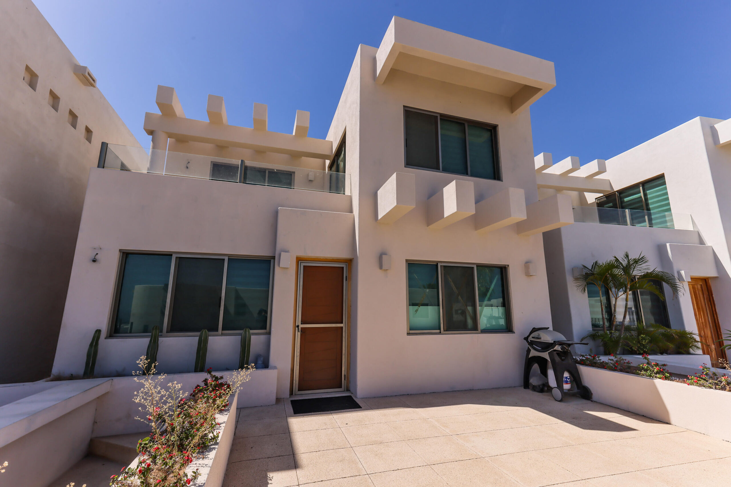 Los Cabos Casa Mex-Las Palmas Welcome to your dream home, perfectly located in an exclusive residential community with breathtaking for sale