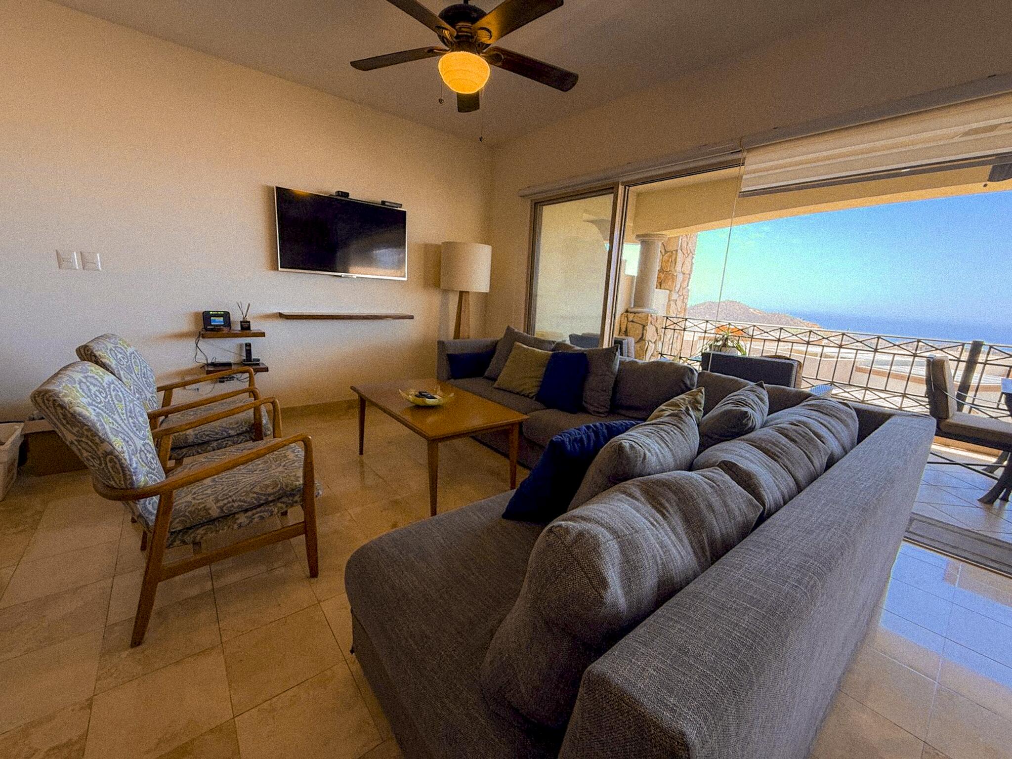 Los Cabos Ventanas Beautiful fully furnished condo for sale in Los Cabos, featuring 3 spacious bedrooms and 2 full bathrooms. Located on the second level with elevator access, this property offers comfort, convenience, and an excellent lifestyle opportunity. Enjoy breathtaking ocean for sale