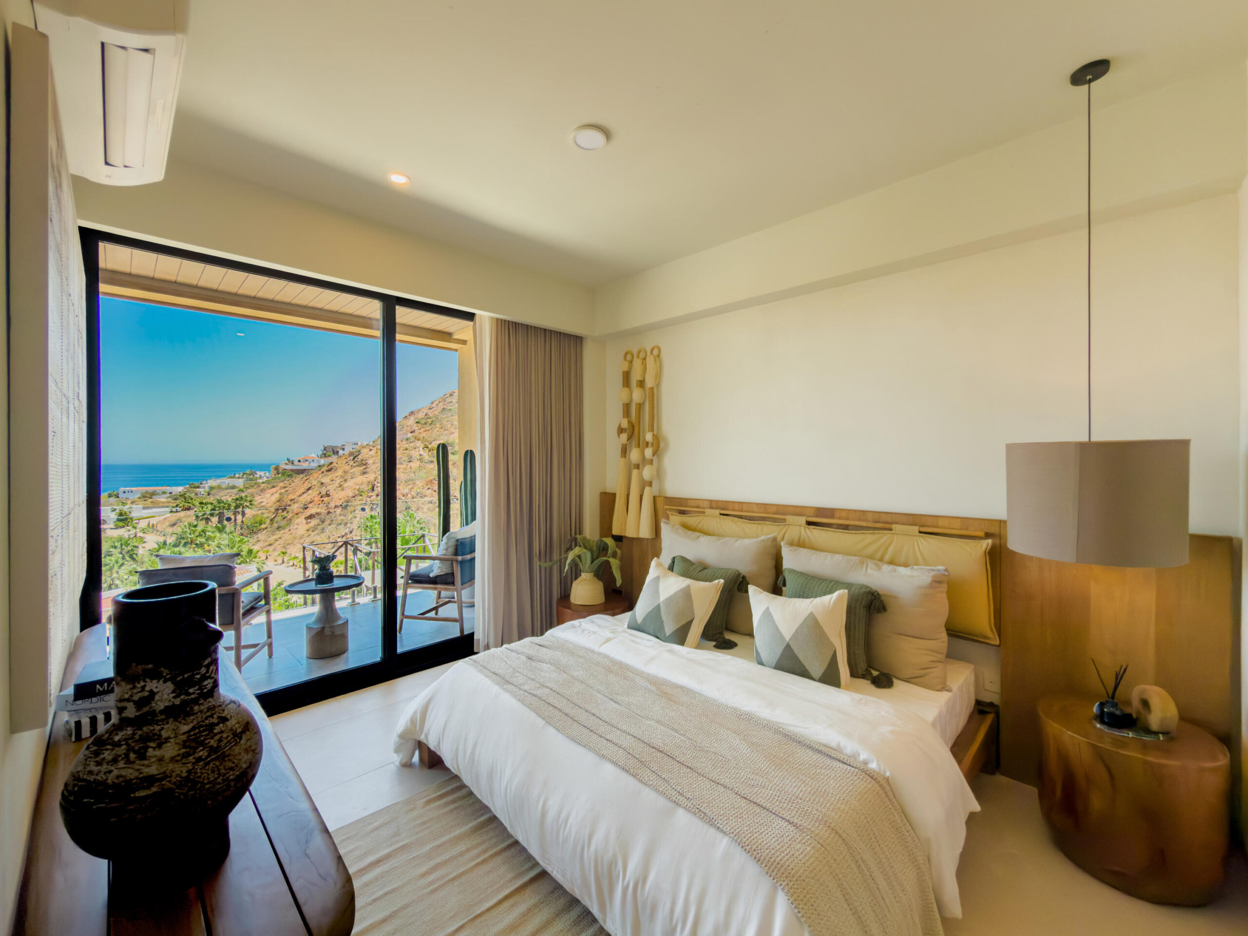 Los Cabos Palma Blanca Palma Blanca is a unique condominium development located in the heart of Cabo San Lucas, next to Pedregal de Cabo San Lucas. Couple of minutes walk downtown, this development is set apart from others in the area because it offers luxurious accommodations at an affordable price. Low density with 15 units. 2 of them being 3 BR | 3 BA, laundry room. Including an elevator, common pool and deck. Additionally, Palma Blanca is situated in a prime location that provides residents with stunning for sale