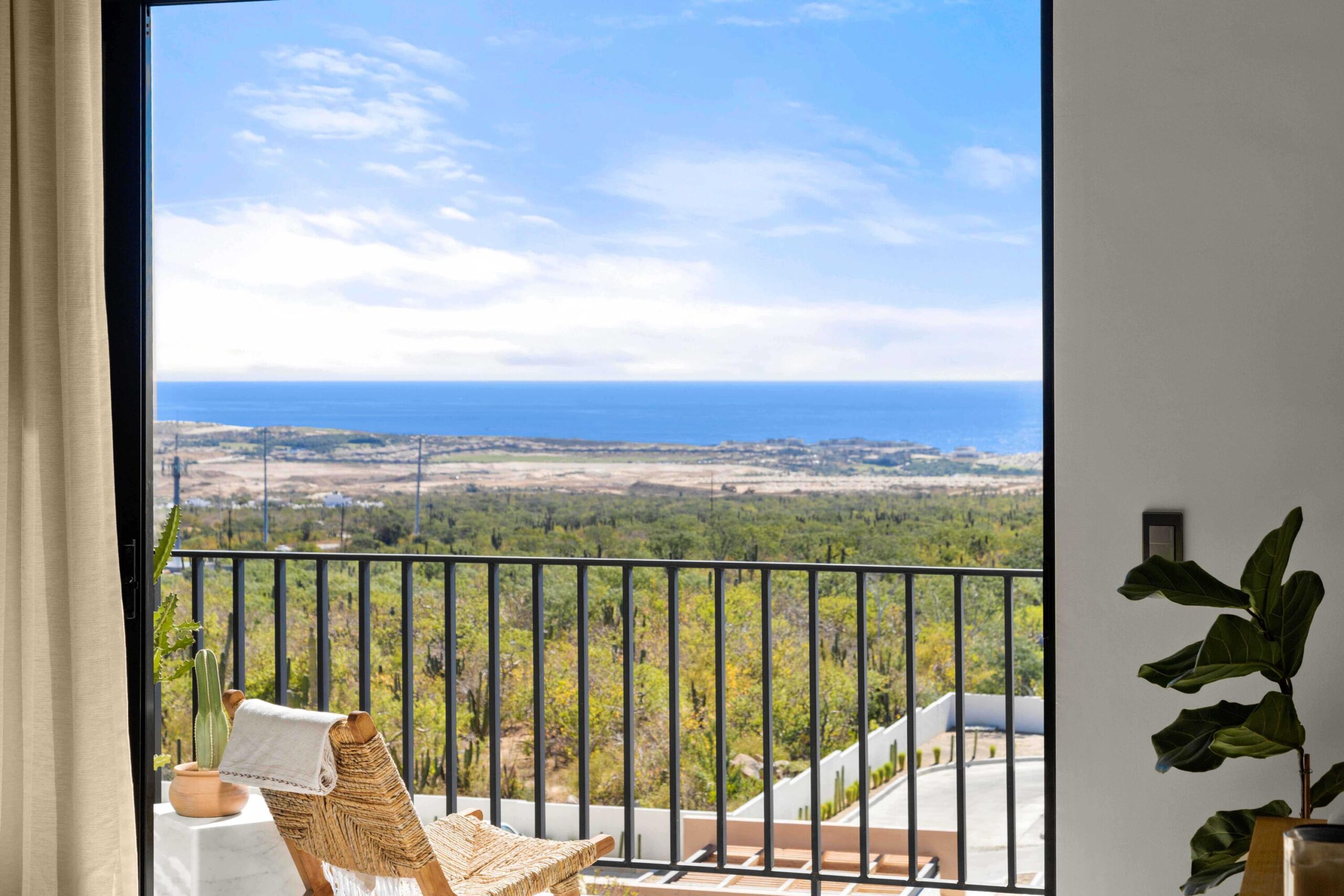 Los Cabos Maralta Gorgeous 2 Bed condo on top level with permanent ocean for sale