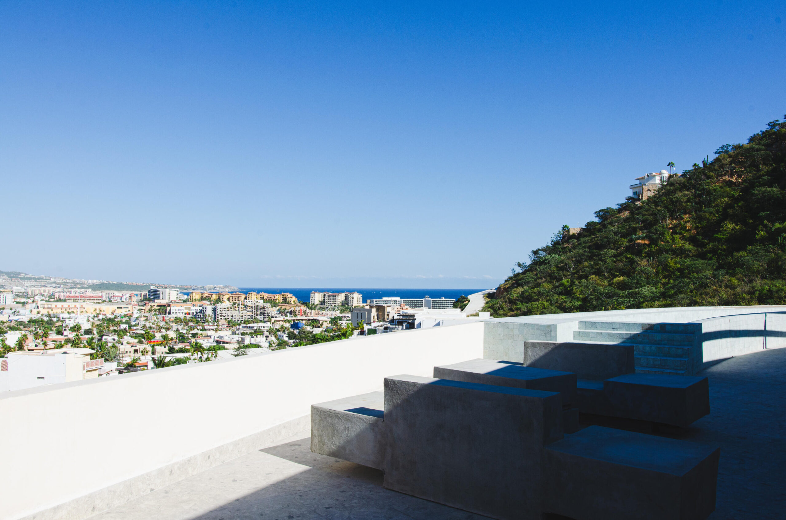 Los Cabos Luna Del Tezal Best Deal in Luna del Tezal - Fully Equipped Penthouse with Private RooftopThis penthouse is truly the best value opportunity in Luna del Tezal. Offered at MXN for sale