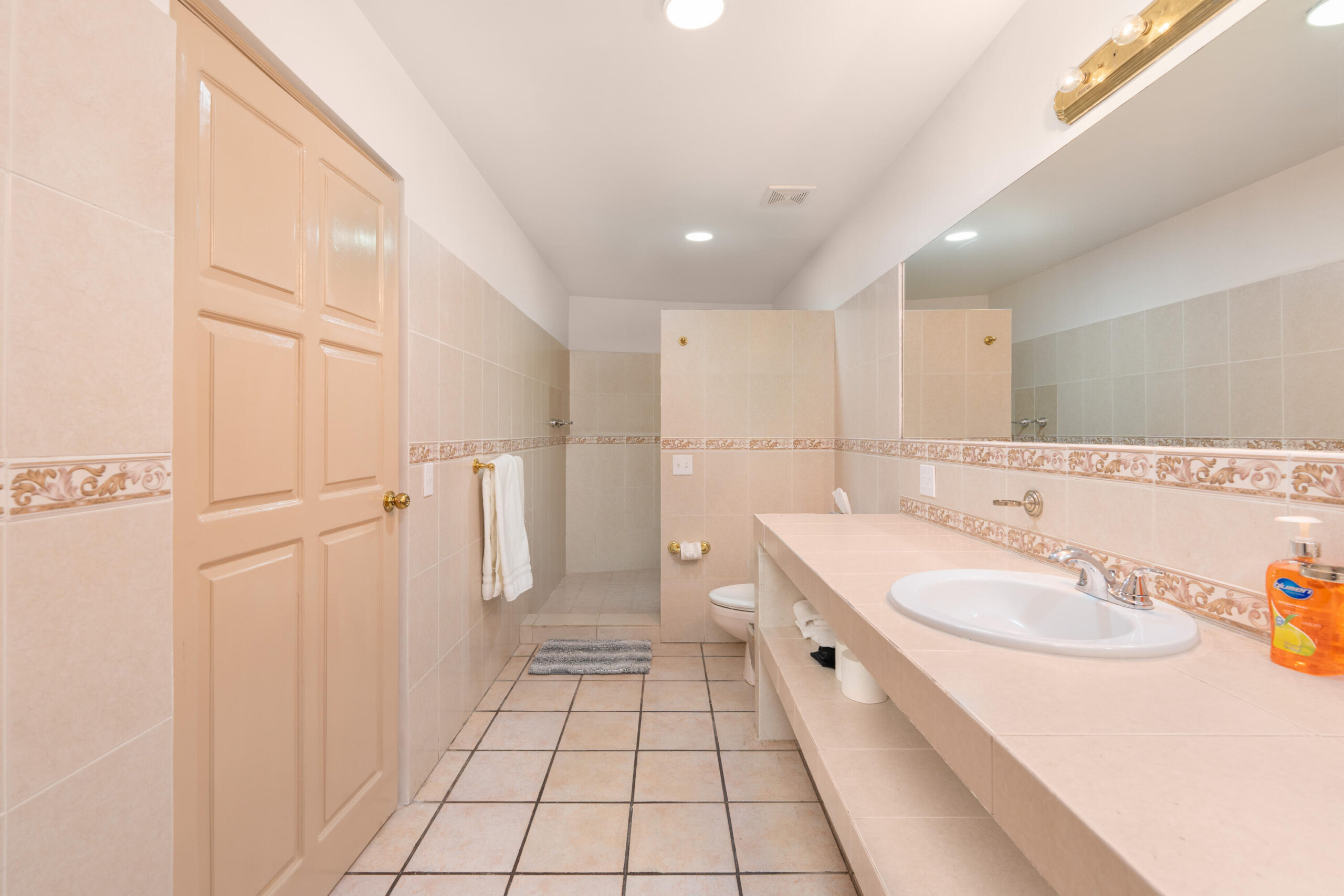 Los Cabos Bugambilias Located in Bugambillias at Cabo Real, this 3-bed, 4 full + 1 half bath home offers 2,754 ft² interior on a 3,378 ft² lot with ocean and golf course for sale