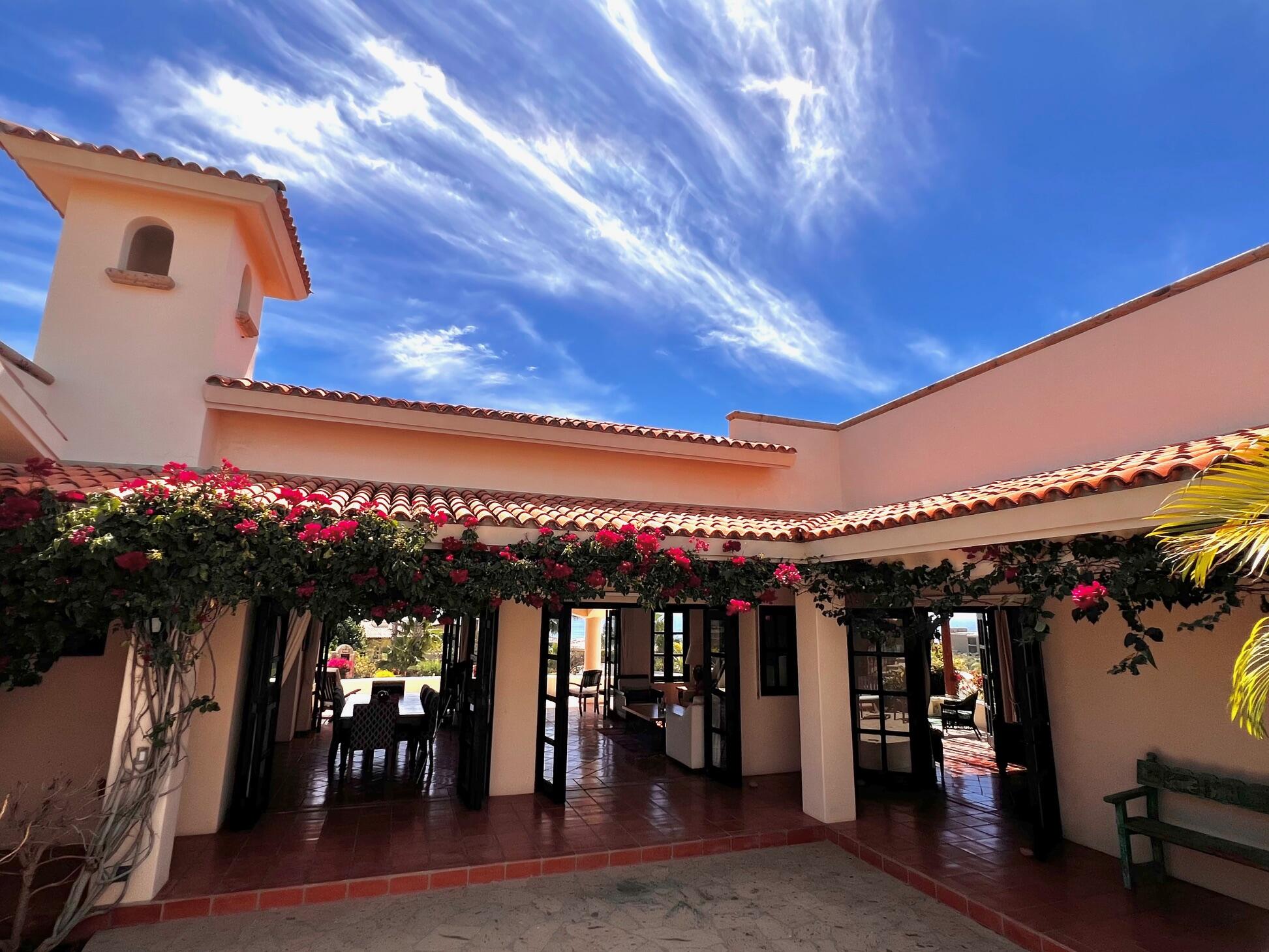Los Cabos Bugambilias Located in Bugambillias at Cabo Real, this 3-bed, 4 full + 1 half bath home offers 2,754 ft² interior on a 3,378 ft² lot with ocean and golf course for sale