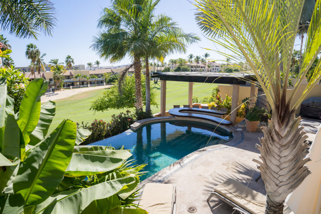 Los Cabos La Cima This is one of the most iconic residences set to define Club Campestre San José in 2026—a truly unrepeatable opportunity that simply has it all. Boasting over 700 m² of total construction and the finest ocean – Lote 1 Manzana B, San Jose del Cabo, BS